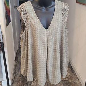 Know Rose Laced Sleeve V-neck Tunic